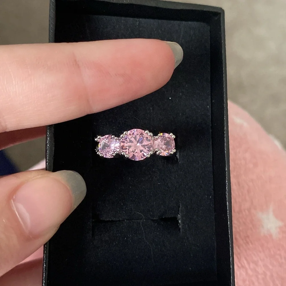 Silver toned Pink trio ring - Picture 2 of 2